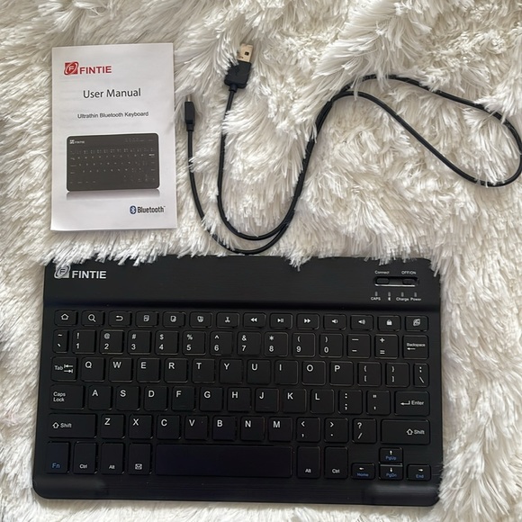 Finite Ultrathin Bluetooth Keyboard - Picture 4 of 4
